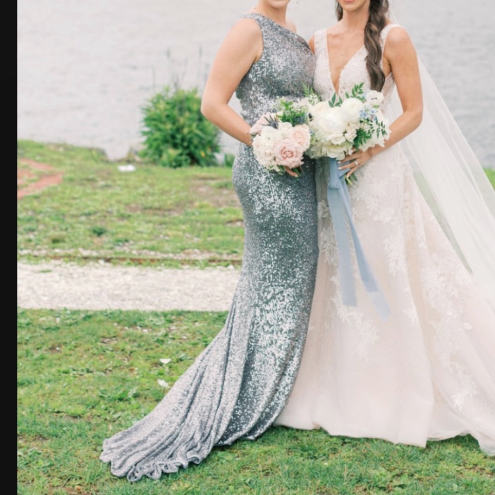 Crushed silver sequin gown Pronovias size 6 - Picture 1 of 7